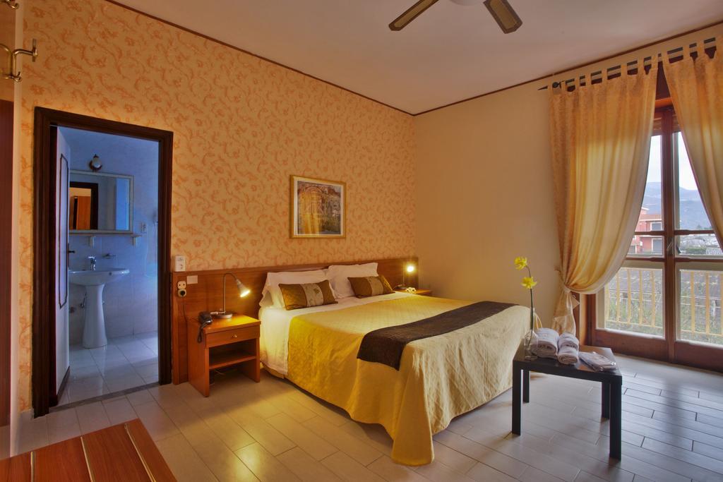 Hotel Pompei Scafati Zimmer foto